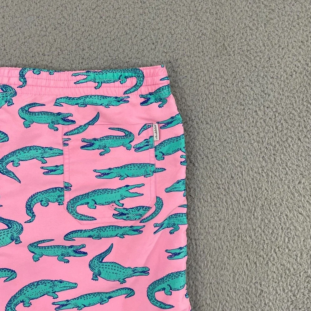 Chubbies The Glades Swim Trunks Men XL Pink Alligator Lined Shorts